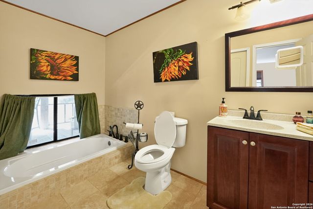 648 Bluff Creek, Leakey, TX 78873