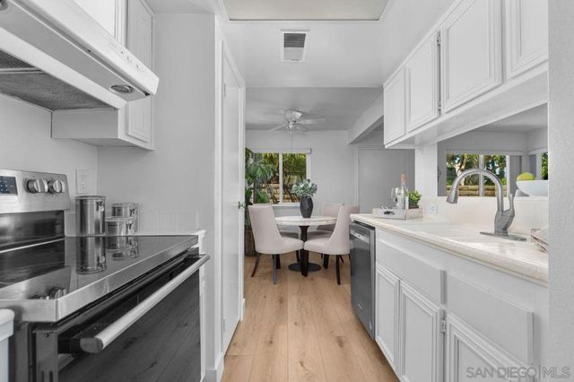 16394 Del Oro Cir 135, Huntington Beach, CA 92649