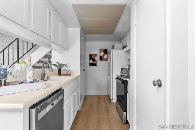 16394 Del Oro Cir 135, Huntington Beach, CA 92649
