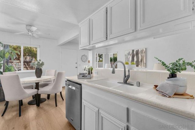16394 Del Oro Cir 135, Huntington Beach, CA 92649