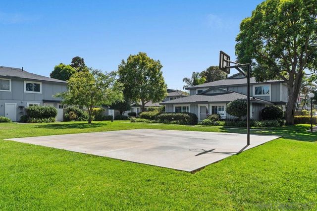 16394 Del Oro Cir 135, Huntington Beach, CA 92649