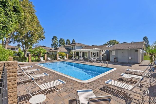 16394 Del Oro Cir 135, Huntington Beach, CA 92649