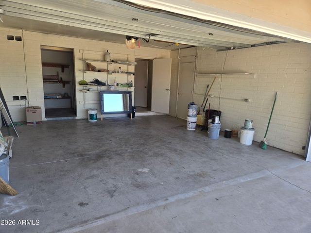4413 W SHANGRI LA Road, Glendale, AZ 85304