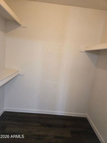 4413 W SHANGRI LA Road, Glendale, AZ 85304