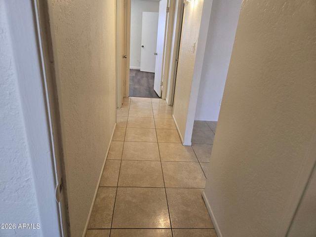 4413 W SHANGRI LA Road, Glendale, AZ 85304