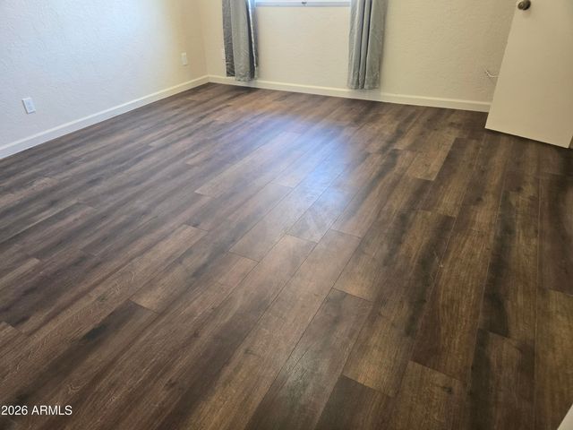 4413 W SHANGRI LA Road, Glendale, AZ 85304