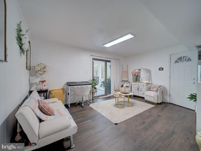 11286 LUCASVILLE RD, Manassas, VA 20112