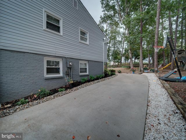 11286 LUCASVILLE RD, Manassas, VA 20112