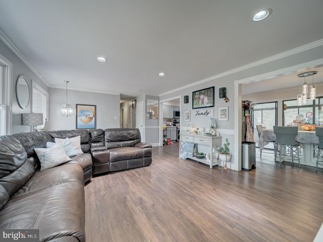 11286 LUCASVILLE RD, Manassas, VA 20112