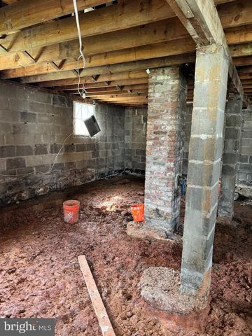 608 60TH AVE, Capitol Heights, MD 20743