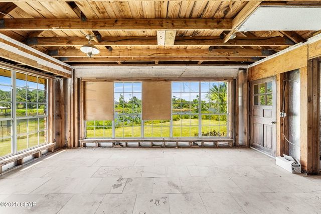 1803 E 9th Street, Lynn Haven, FL 32444
