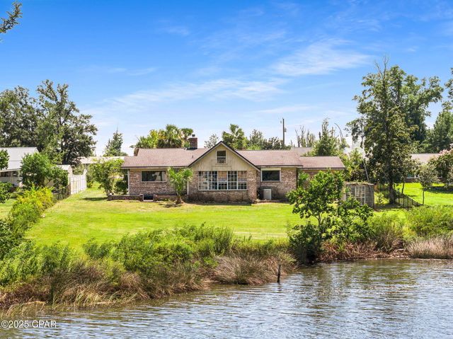 1803 E 9th Street, Lynn Haven, FL 32444