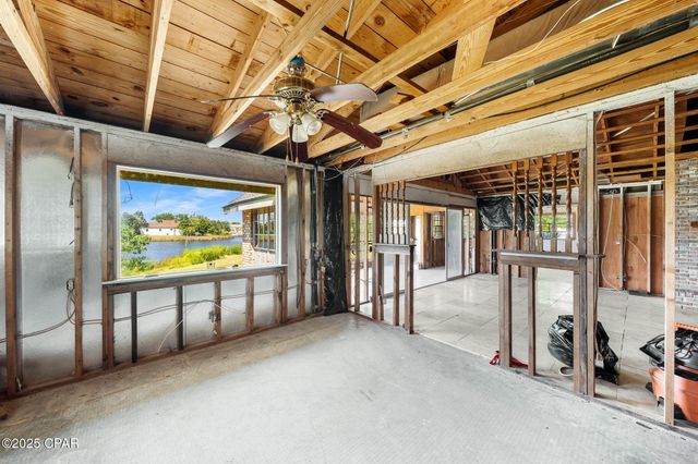 1803 E 9th Street, Lynn Haven, FL 32444