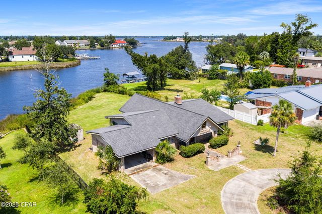 1803 E 9th Street, Lynn Haven, FL 32444