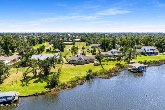 1803 E 9th Street, Lynn Haven, FL 32444