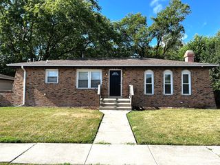2724 Lake Park Drive, Lynwood, IL 60411