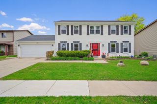 6806 Prairieview Avenue, Woodridge, IL 60517