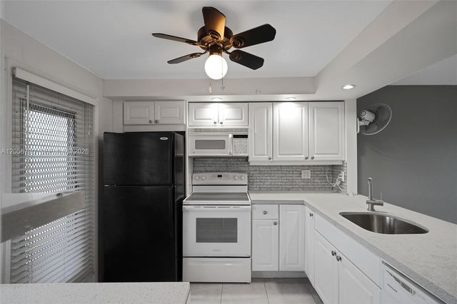 4800 Hillcrest Ln 402 402, Hollywood, FL 33021