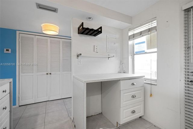 4800 Hillcrest Ln 402 402, Hollywood, FL 33021