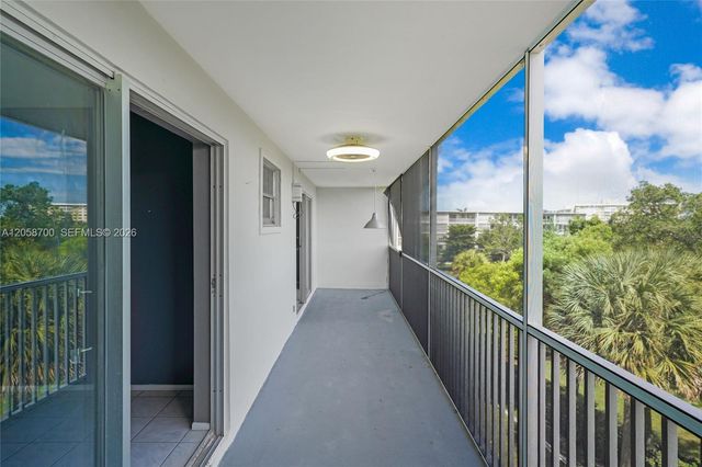 4800 Hillcrest Ln 402 402, Hollywood, FL 33021