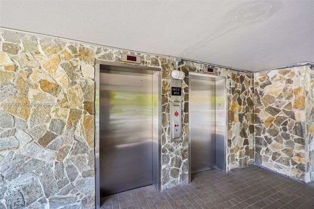 4800 Hillcrest Ln 402 402, Hollywood, FL 33021