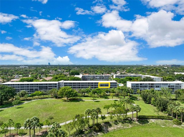 4800 Hillcrest Ln 402 402, Hollywood, FL 33021