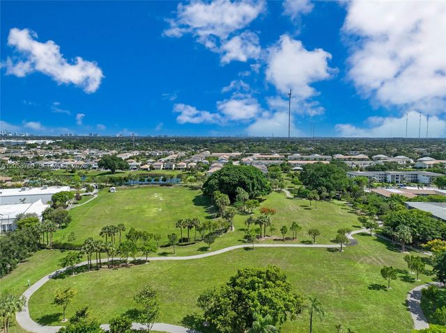 4800 Hillcrest Ln 402 402, Hollywood, FL 33021