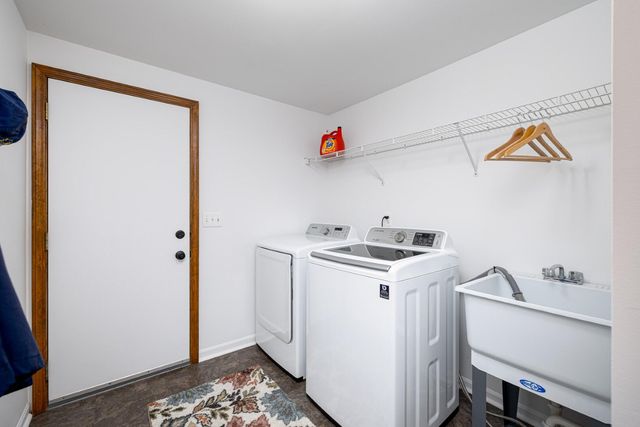 1414 Eastwood Circle, Saline, MI 48176
