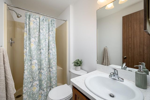 1414 Eastwood Circle, Saline, MI 48176