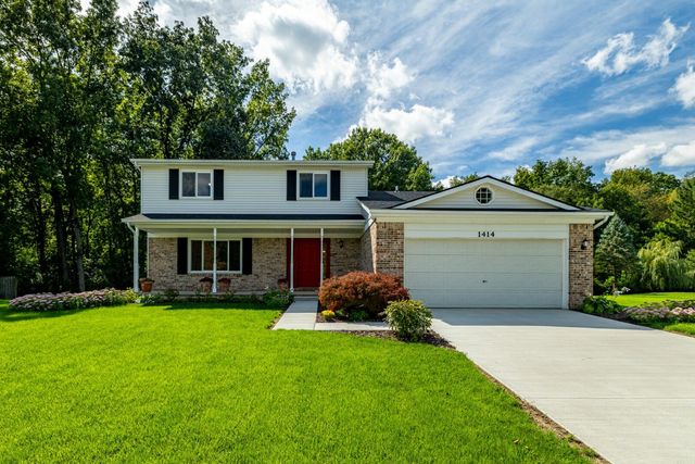 1414 Eastwood Circle, Saline, MI 48176
