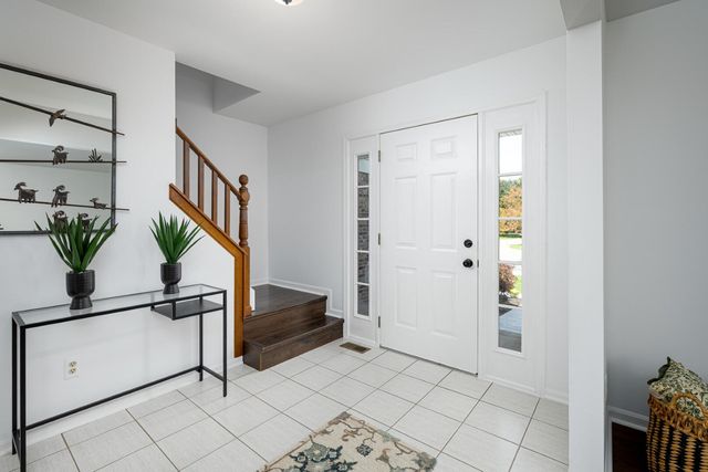 1414 Eastwood Circle, Saline, MI 48176