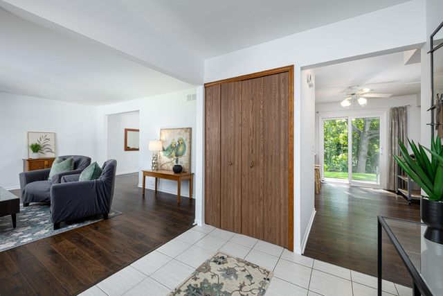 1414 Eastwood Circle, Saline, MI 48176