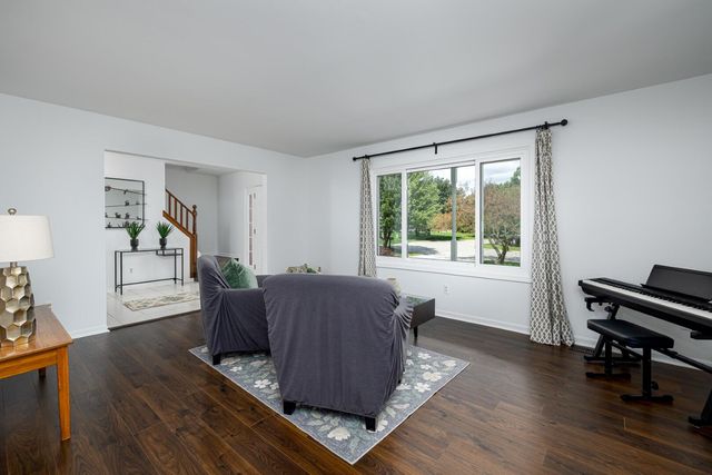 1414 Eastwood Circle, Saline, MI 48176