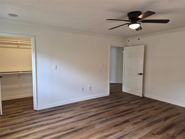 27 Deerfield Road, Huntsville, TX 77340