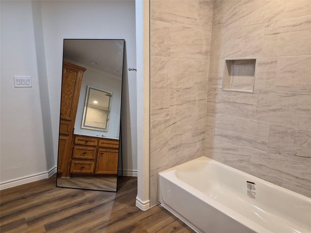 27 Deerfield Road, Huntsville, TX 77340