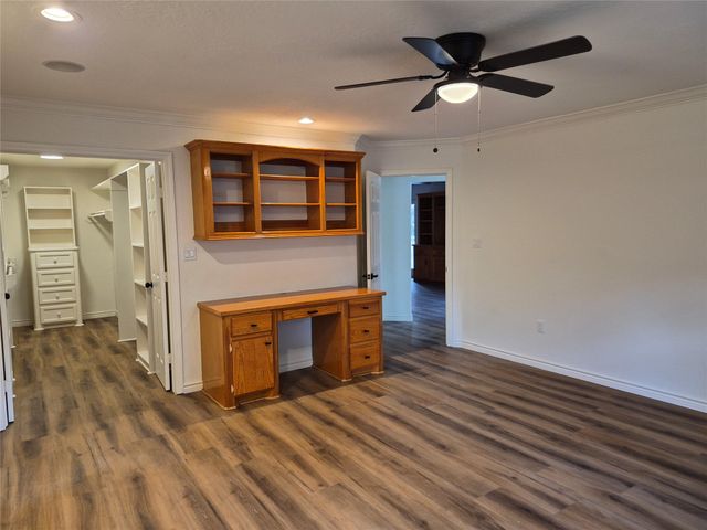 27 Deerfield Road, Huntsville, TX 77340