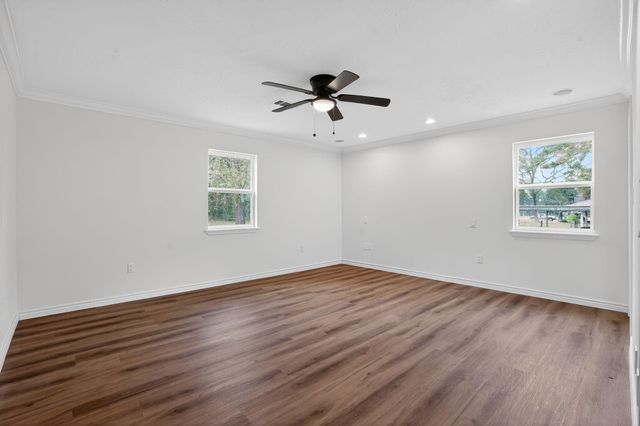 27 Deerfield Road, Huntsville, TX 77340