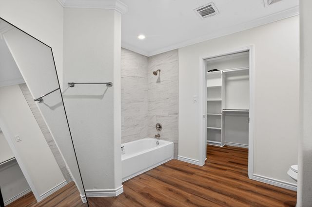 27 Deerfield Road, Huntsville, TX 77340