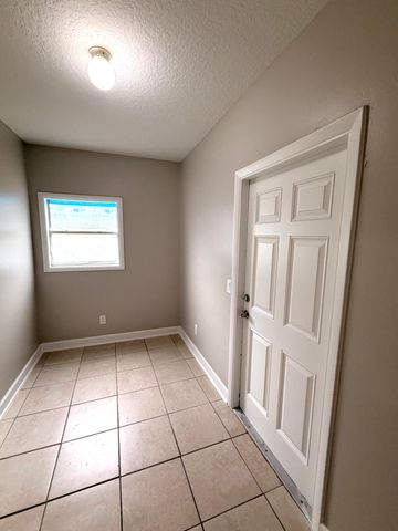 407 N 29th Street, Fort Pierce, FL 34947