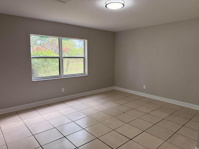 407 N 29th Street, Fort Pierce, FL 34947