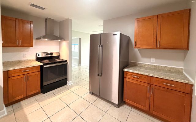 407 N 29th Street, Fort Pierce, FL 34947