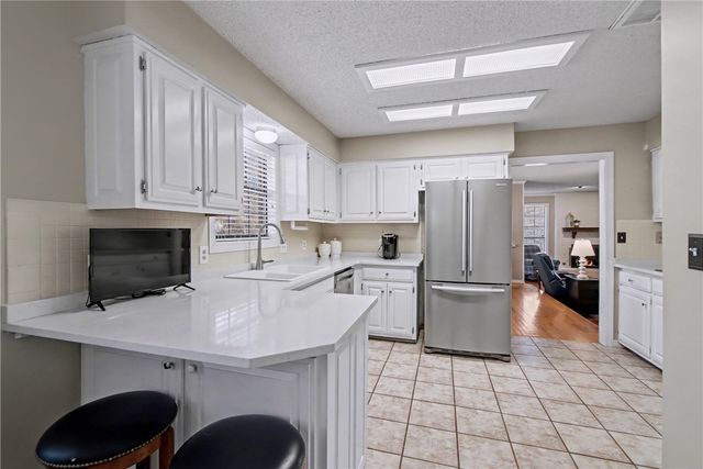 412 Oak Manor Circle, Springdale, AR 72764