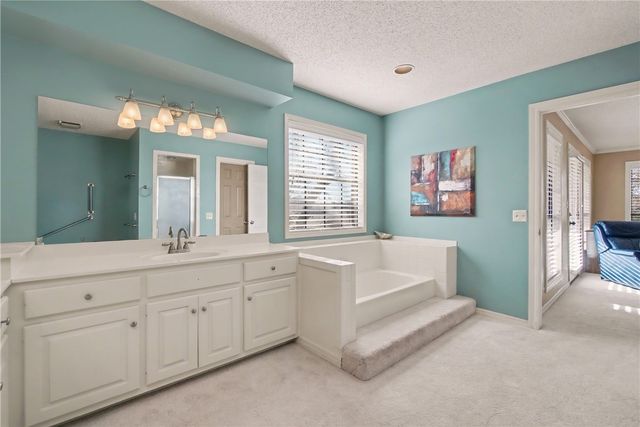 412 Oak Manor Circle, Springdale, AR 72764