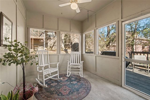 412 Oak Manor Circle, Springdale, AR 72764