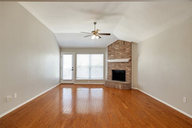 7229 Specklebelly Lane, Fort Worth, TX 76120