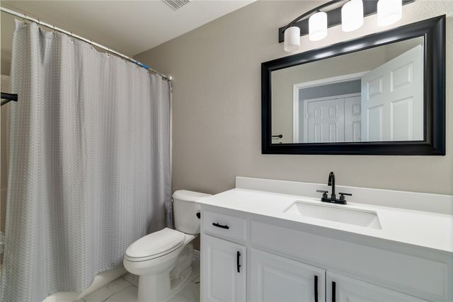 7229 Specklebelly Lane, Fort Worth, TX 76120