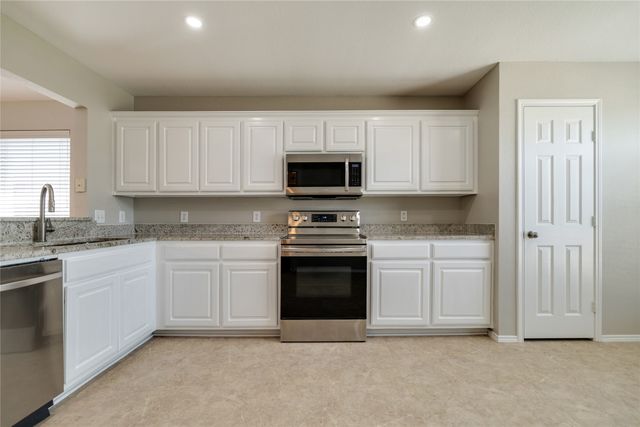 7229 Specklebelly Lane, Fort Worth, TX 76120