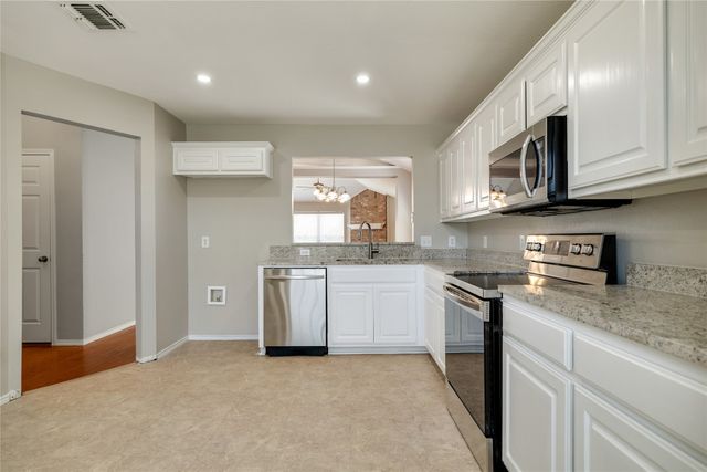7229 Specklebelly Lane, Fort Worth, TX 76120