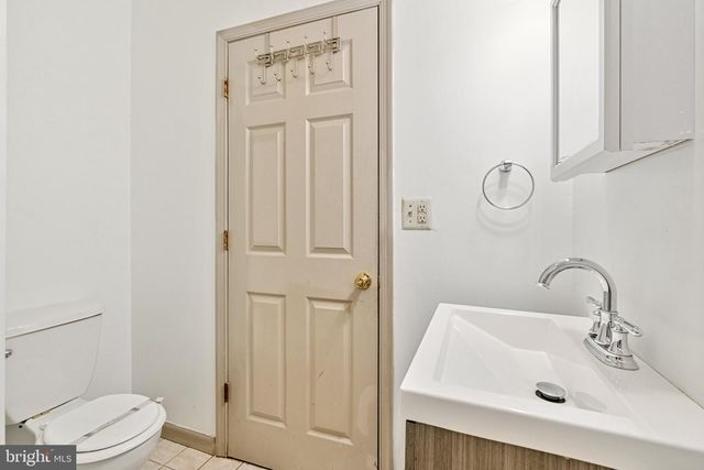 1621 W DIAMOND ST, Philadelphia, PA 19121