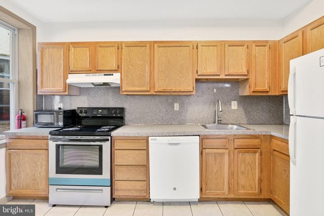 1621 W DIAMOND ST, Philadelphia, PA 19121